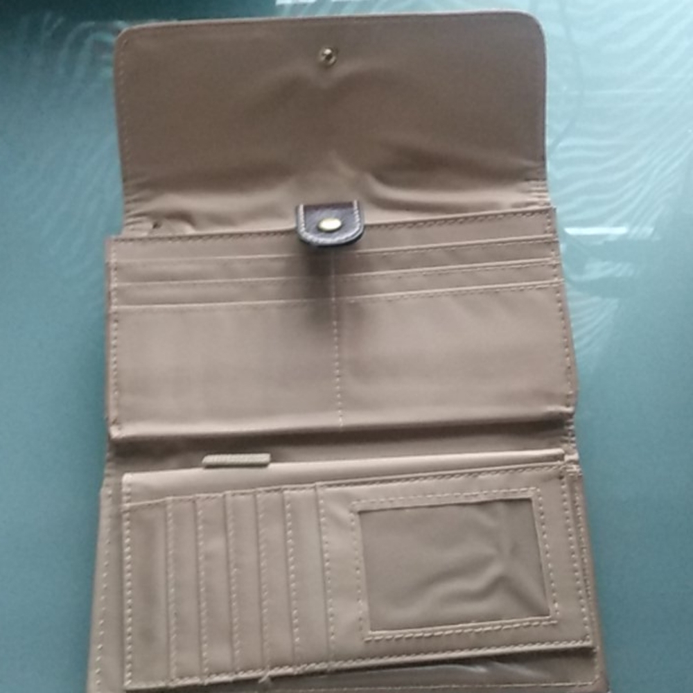 Bogo Wallet - Picture 3 of 8